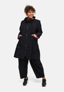 Parka przejściowa 'Livia' – miękka, dopracowana w szczegółach i nowoczesna