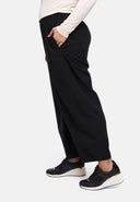 'Livia' Bukser – Bred Pasform, enkelt Design, & stræk