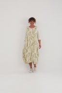 'Livia' olkaimellinen mekko – ilmava, vartaloa imarteleva ja ainutlaatuinen